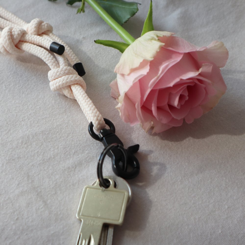 Cream KeyChain - handmade Schlüsselband in beige - Lei Supply