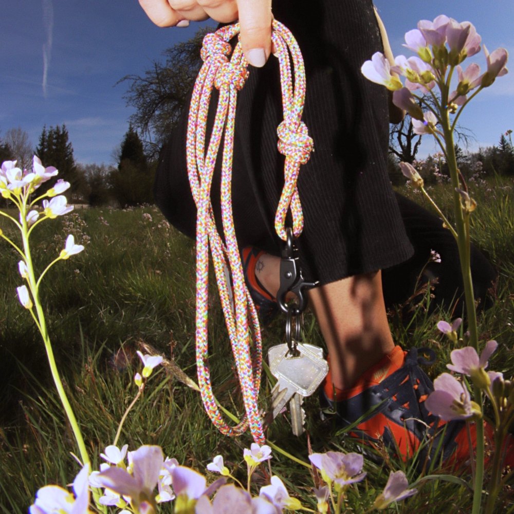 Flower Bomb KeyChain - handmade Schlüsselband in bunt - Lei Supply